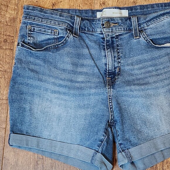 LEVI'S SIGNATURE Women's Mid-Rise Jean Shorts - Sz 14 - Picture 2 of 6
